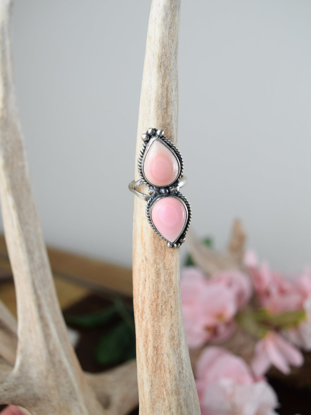 The Saylor Pink Conch Ring
