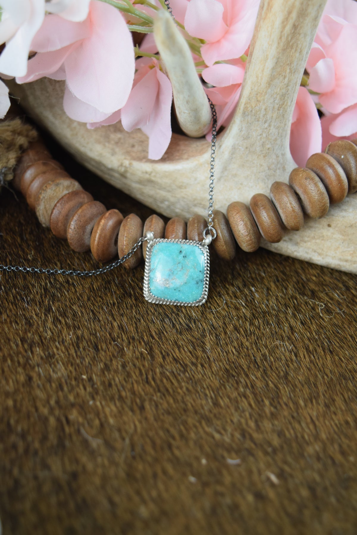 The Judith Simple Stone Necklace